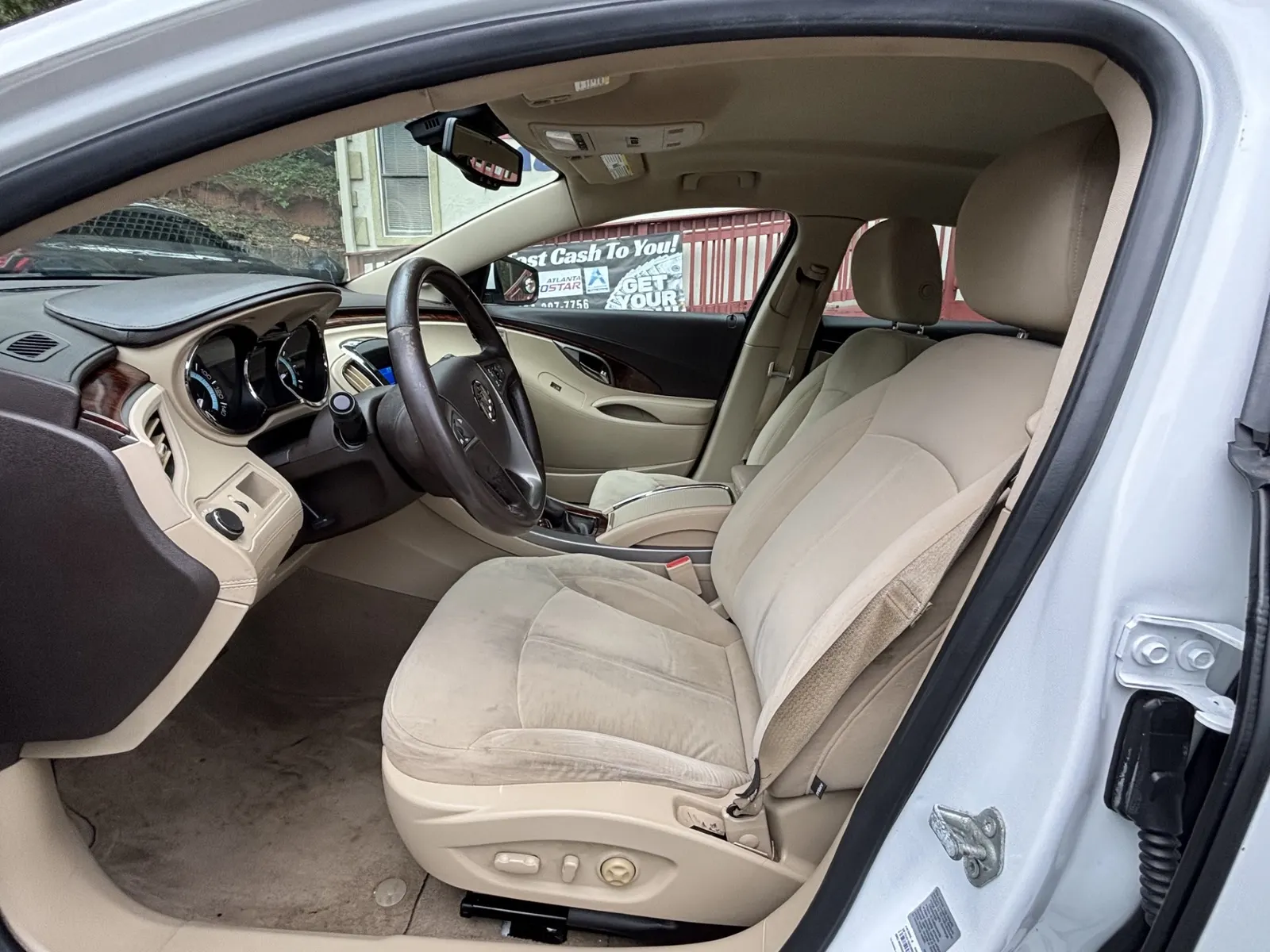 2012 BUICK LACROSSE — photo 4