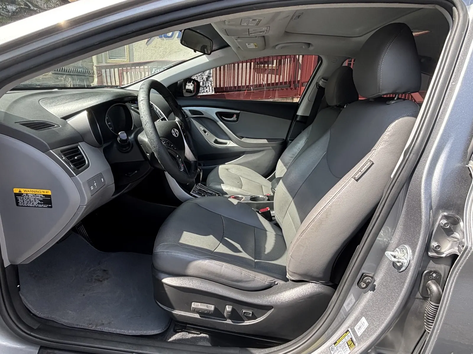 2013 HYUNDAI ELANTRA — photo 4