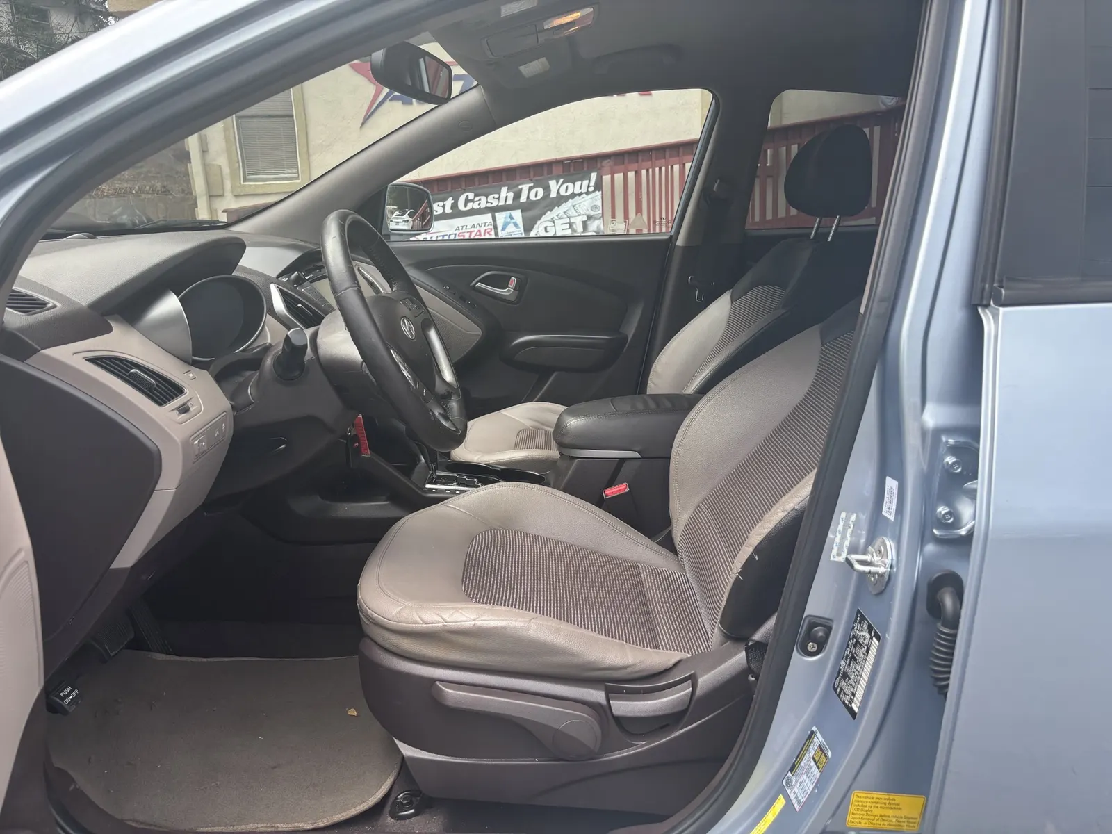 2011 HYUNDAI TUCSON GLS — photo 4