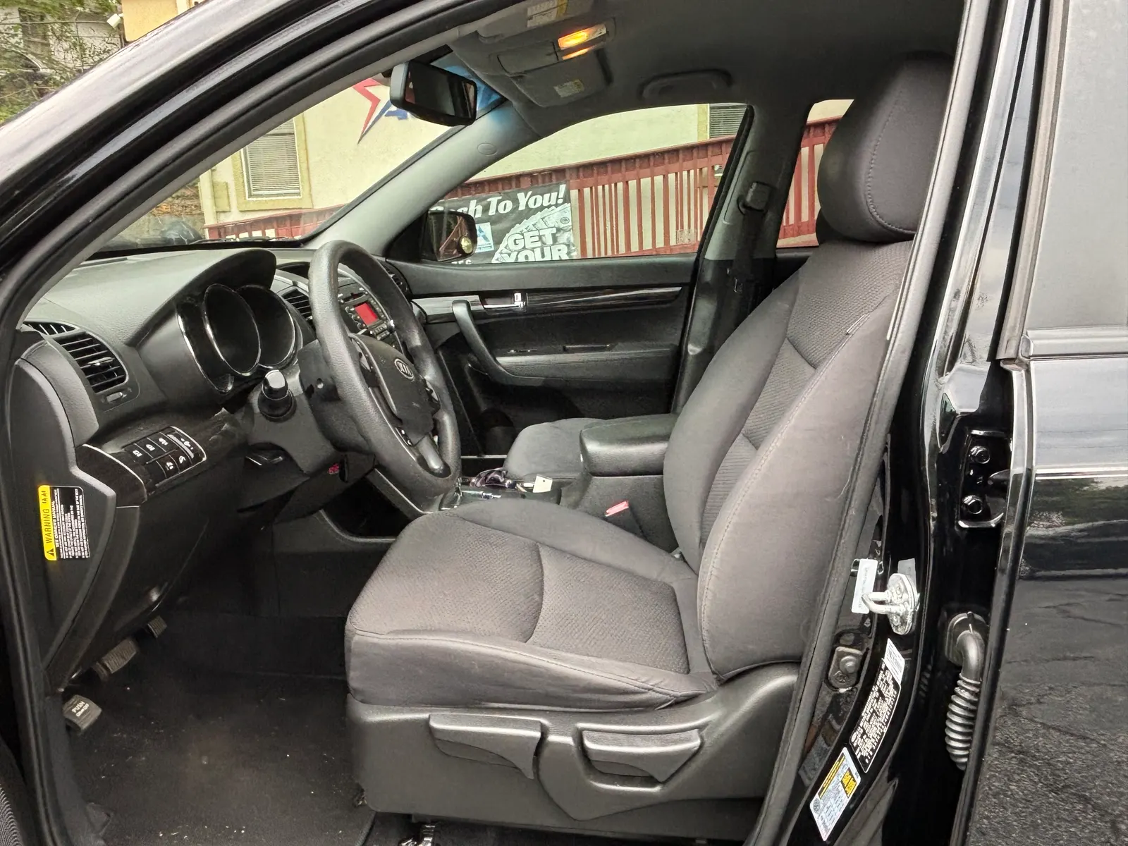 2011 KIA SORENTO — photo 4