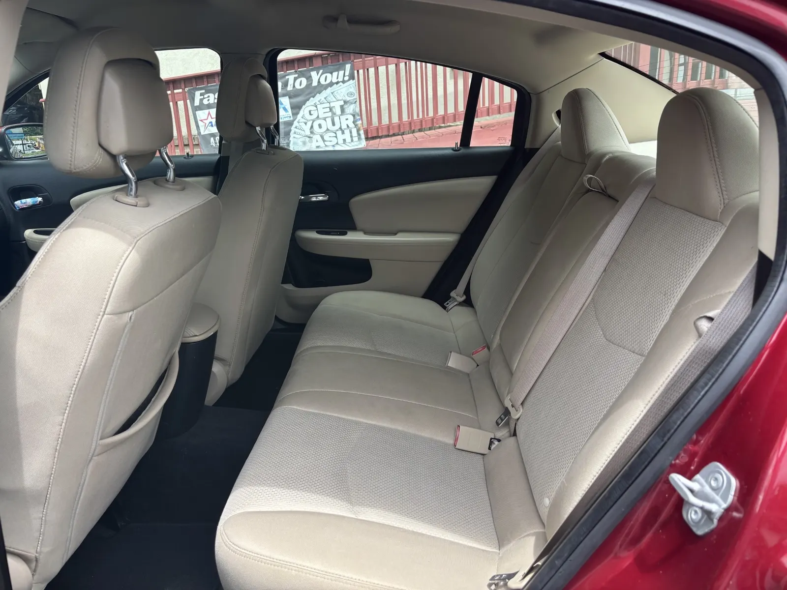 2013 CHRYSLER 200 — photo 6