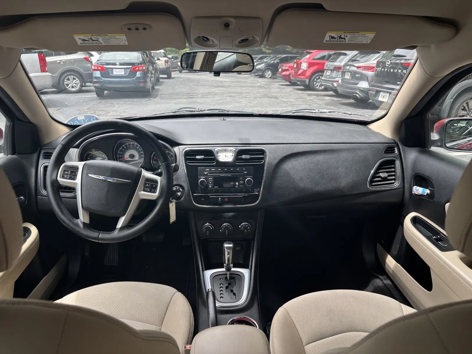 2013 CHRYSLER 200 — photo 5