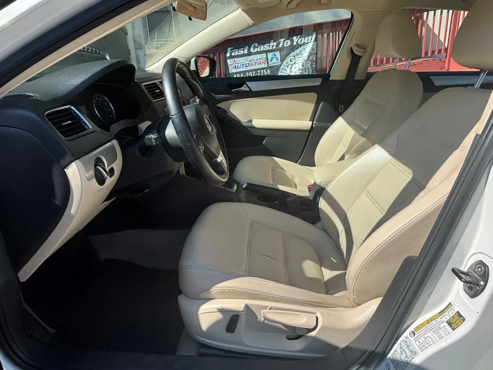 2013 VOLKSWAGEN JETTA SE — photo 3
