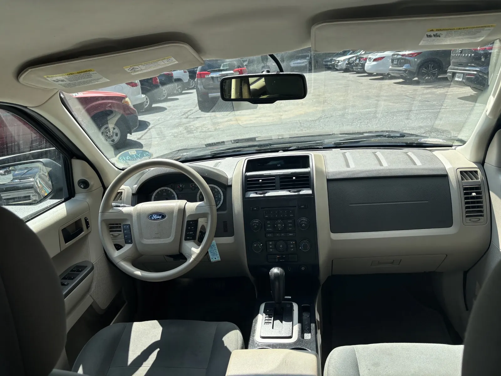 2010 FORD ESCAPE — photo 5