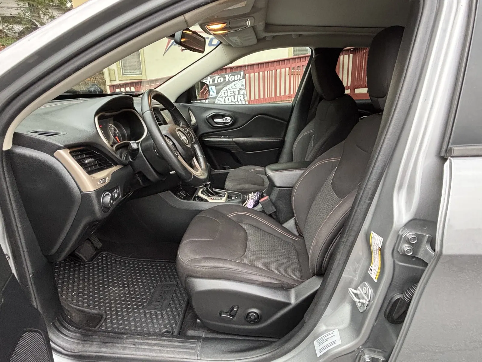 2016 JEEP CHEROKEE LATITUDE — photo 4