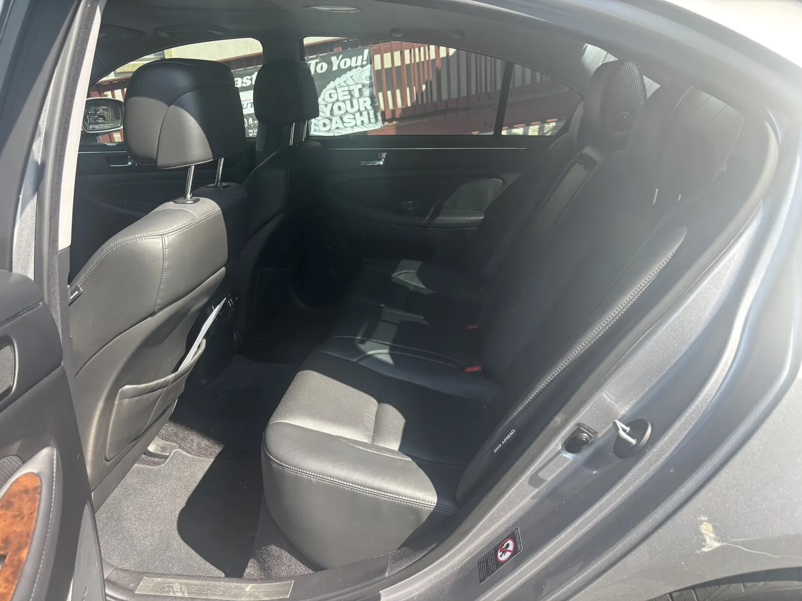 2011 HYUNDAI GENESIS — photo 6