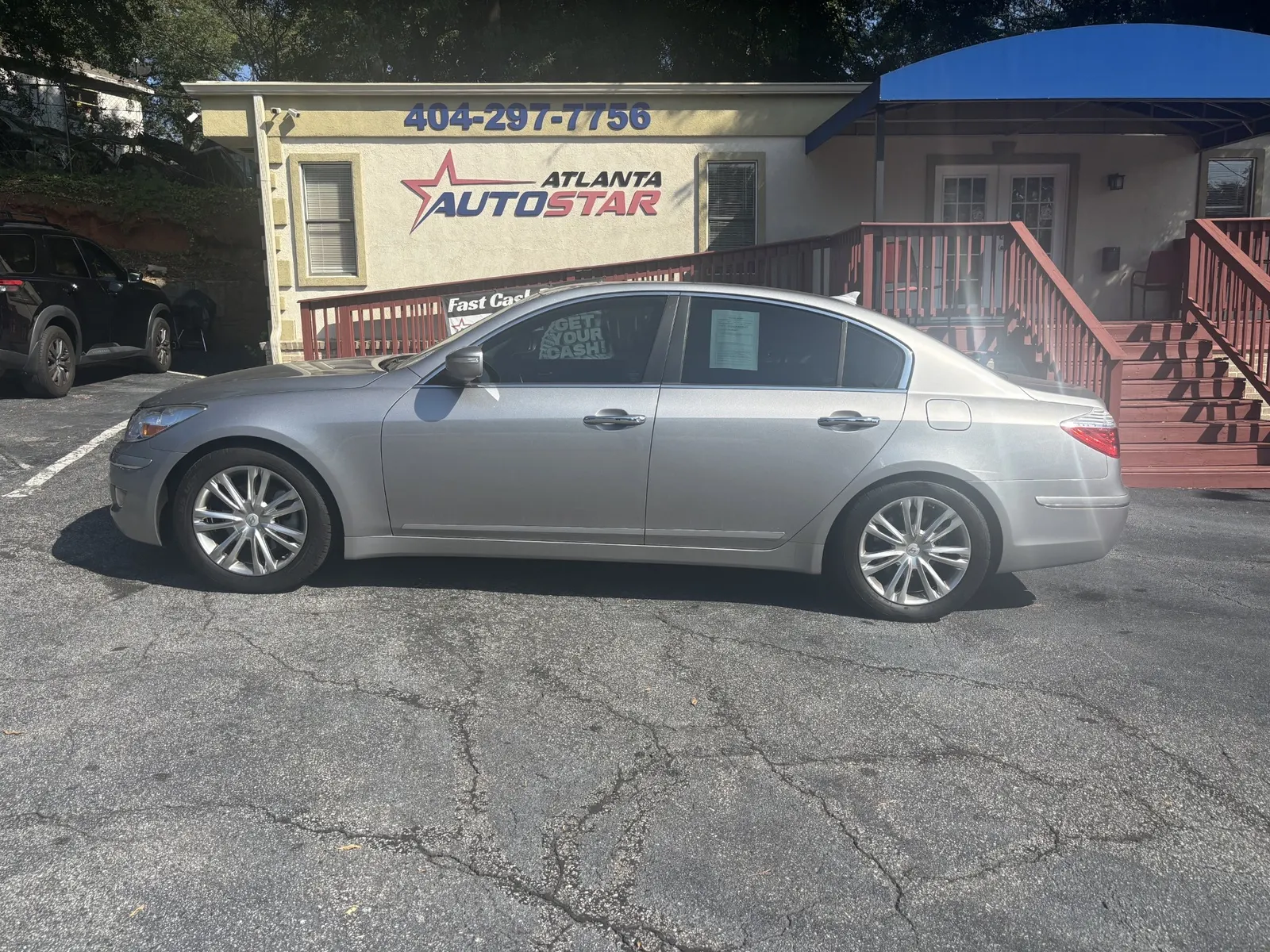 2011 HYUNDAI GENESIS — photo 3