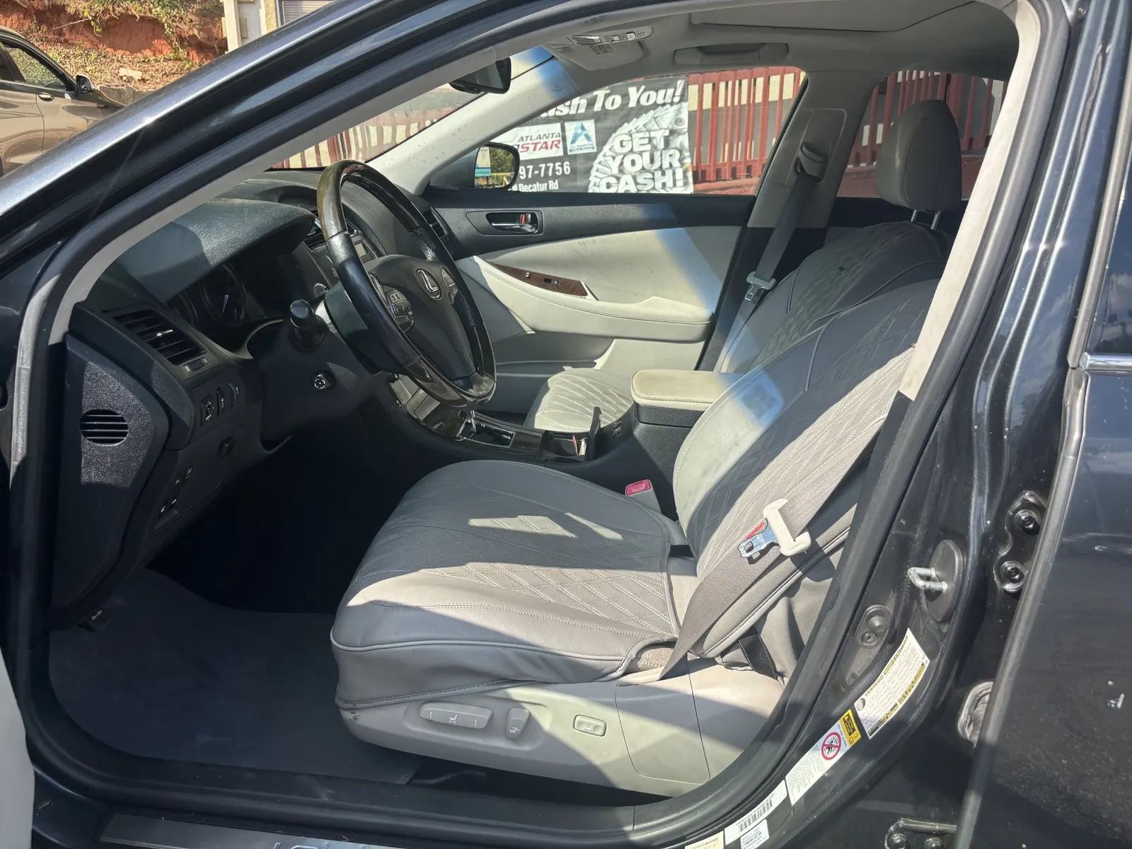 2010 LEXUS ES 350 — photo 4
