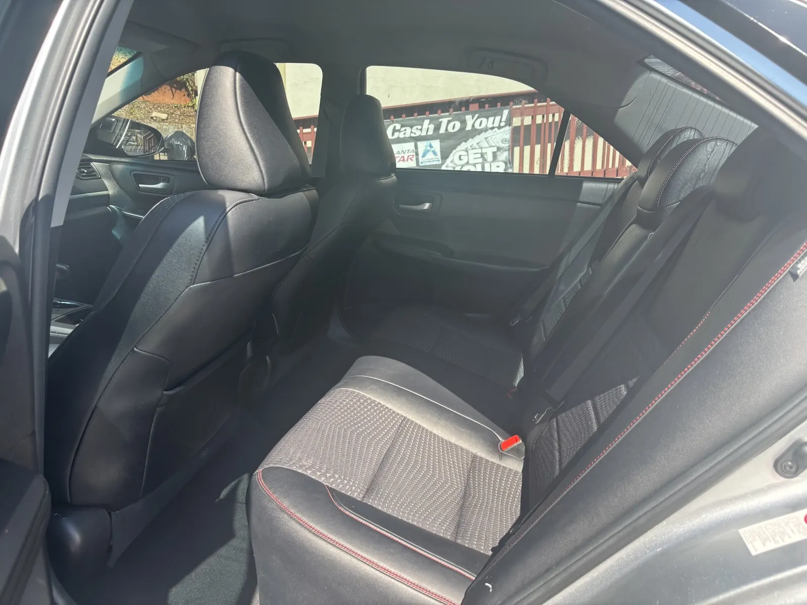 2015 TOYOTA CAMRY — photo 6